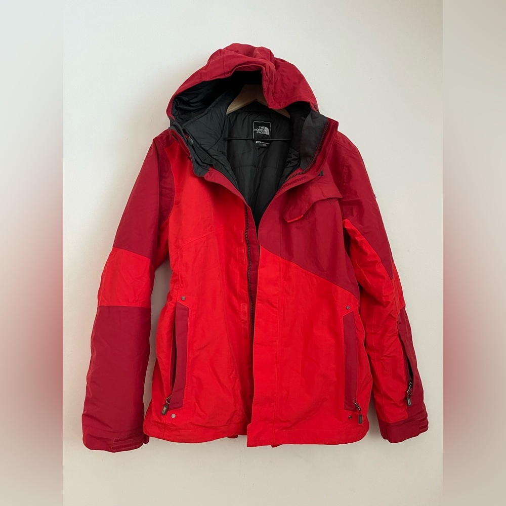 Rare North Face Two-Tone Red Jacket size large with detachable inner shell black